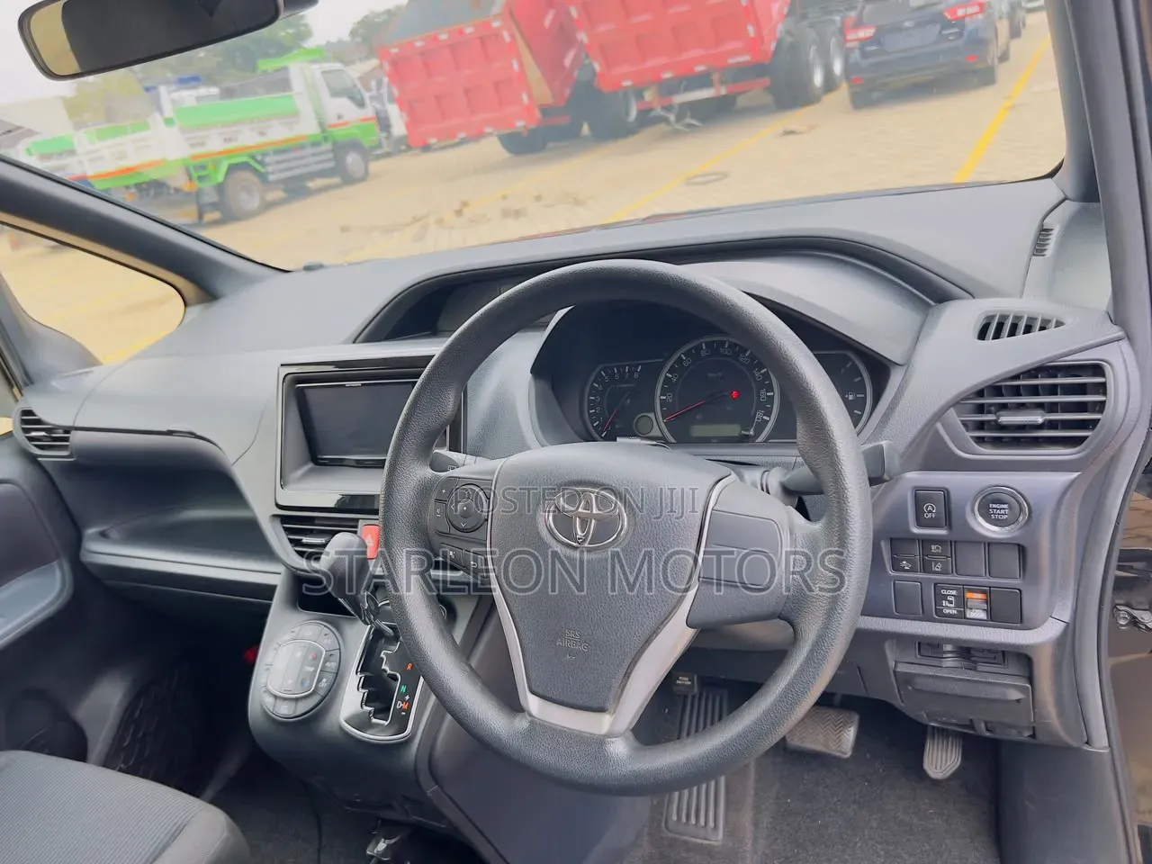 Toyota Noah 2017 Black
