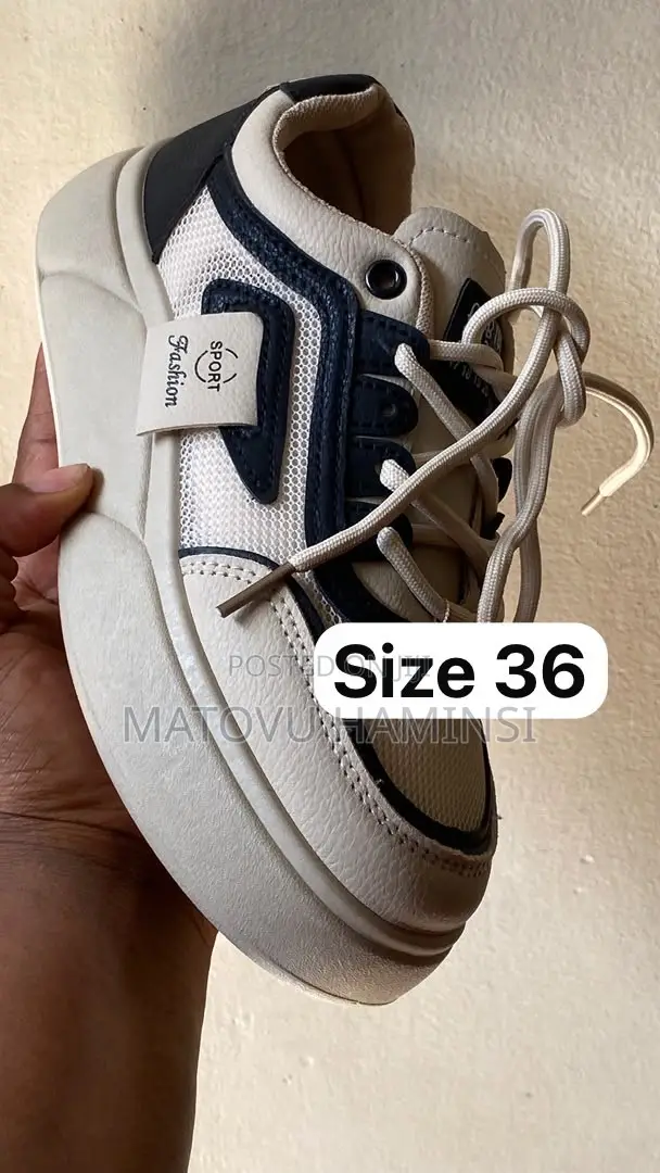 Shoes for Men and Woman Casual Wears