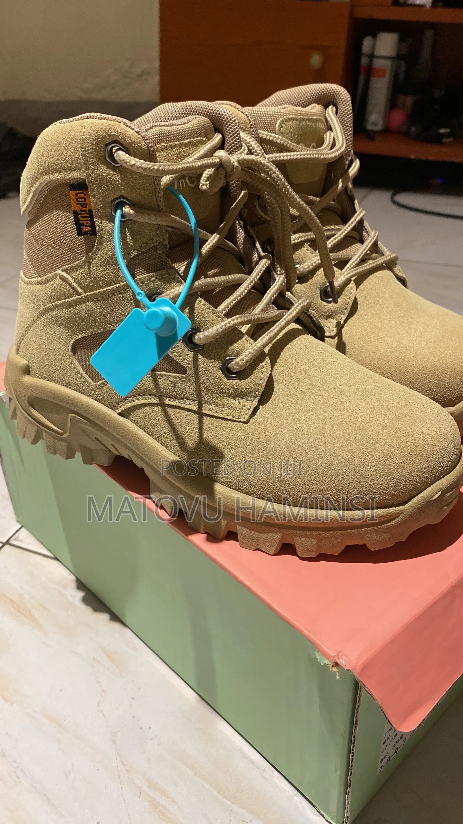 Shoes for Men and Woman Casual Wears