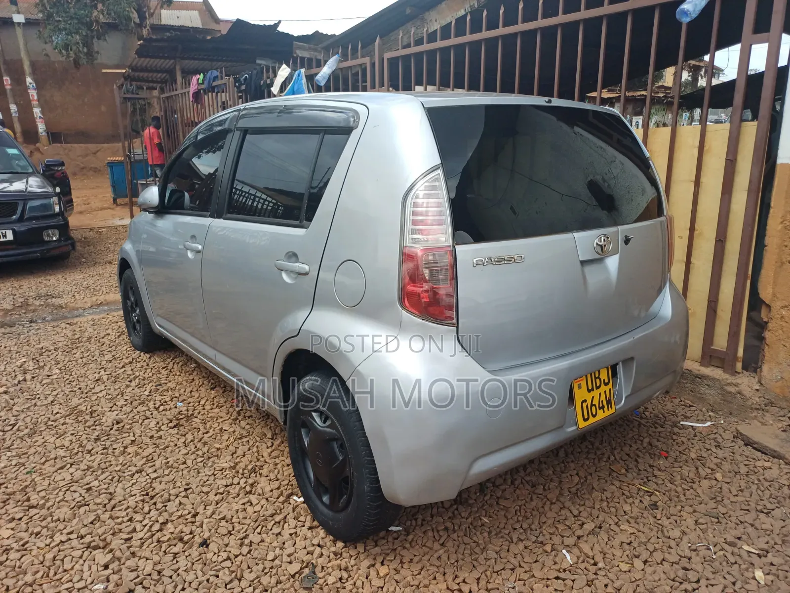 Toyota Passo 1.3 FWD 2006 Black