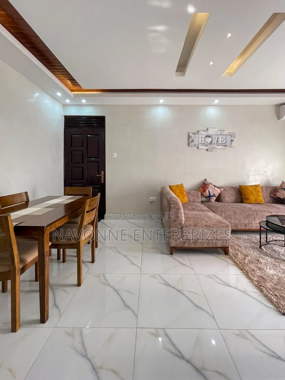 Elegant 2-Bedroom Airbnb Suite With Full Kitchen, Pool Gym