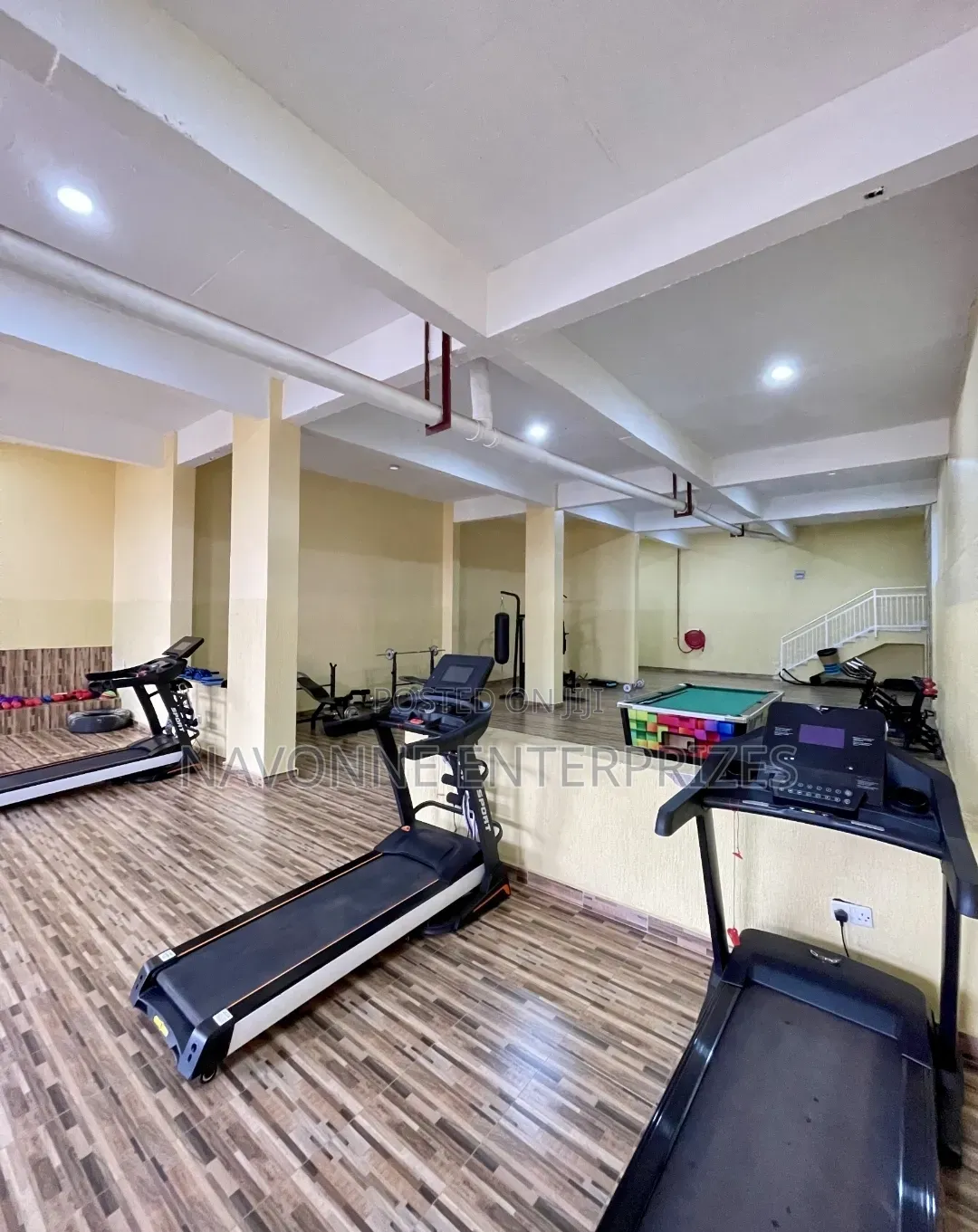 Elegant 2-Bedroom Airbnb Suite With Full Kitchen, Pool Gym