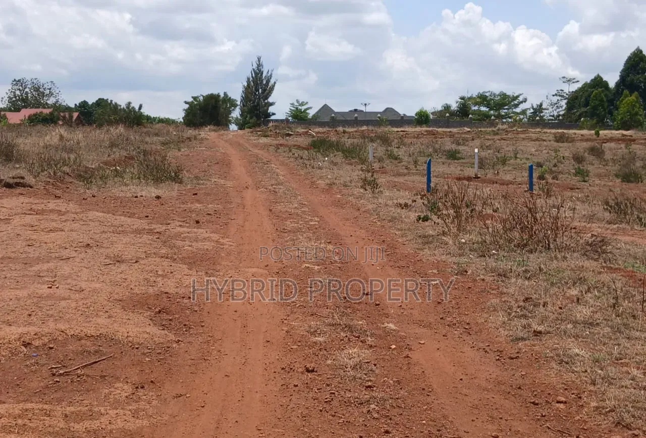 Prime Plots for Sale at Mpigi~Nsamizi Modern Hill View Land Estate.