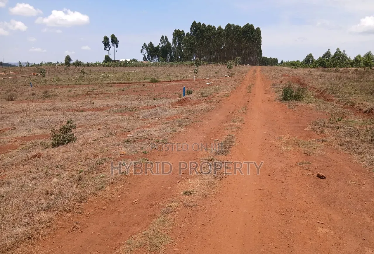 Prime Plots for Sale at Mpigi~Nsamizi Modern Hill View Land Estate.
