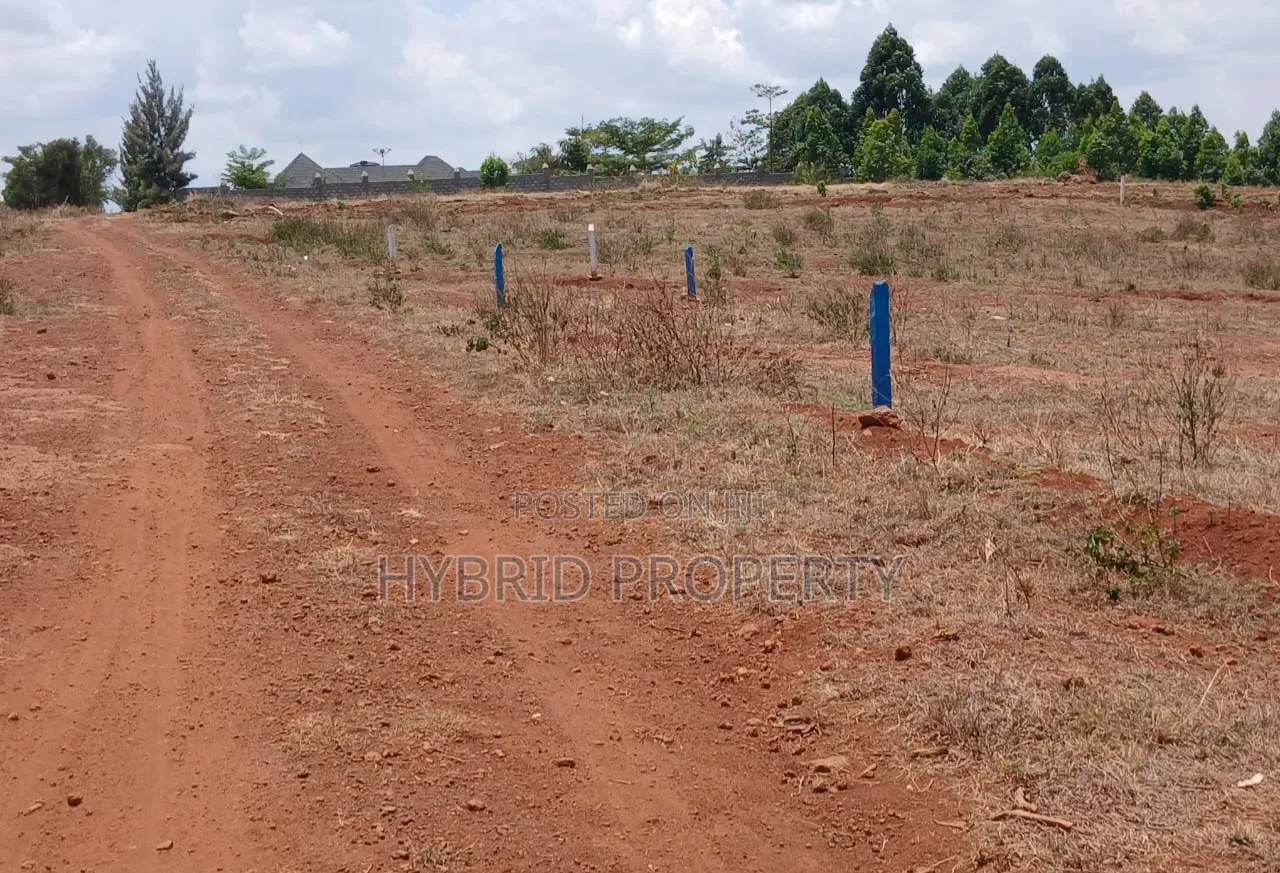 Prime Plots for Sale at Mpigi~Nsamizi Modern Hill View Land Estate.