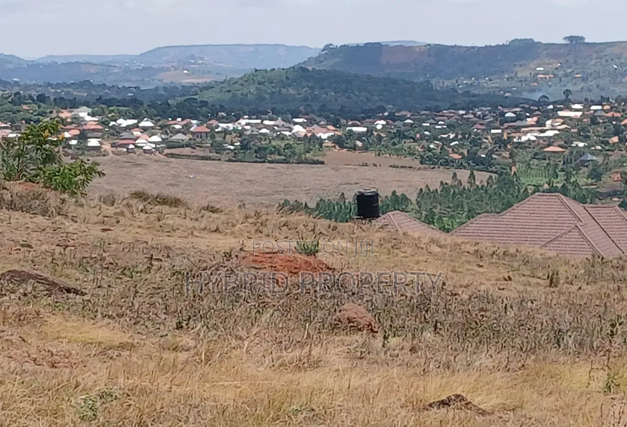 Prime Plots for Sale at Mpigi~Nsamizi Modern Hill View Land Estate.