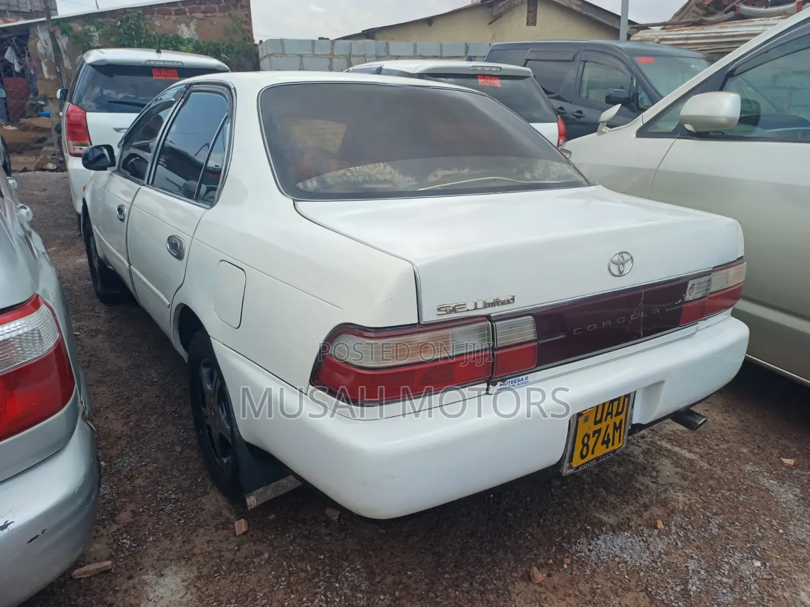 Toyota Corolla 1997 White