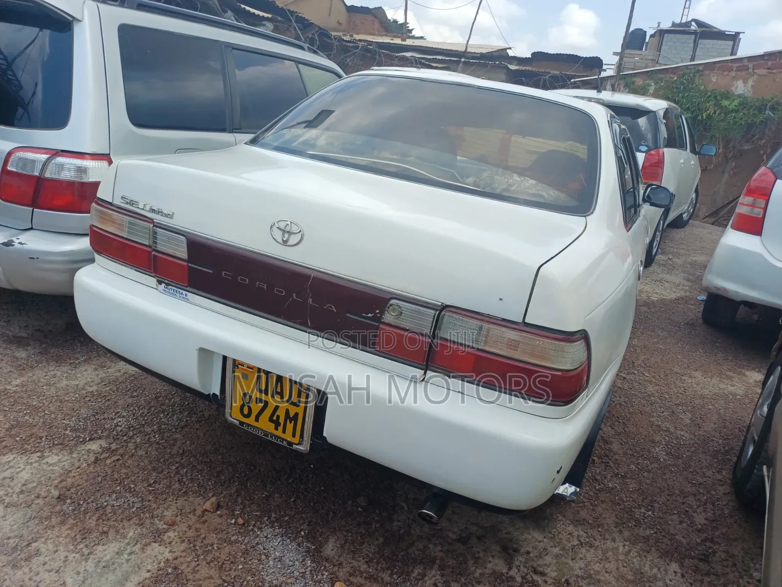 Toyota Corolla 1997 White