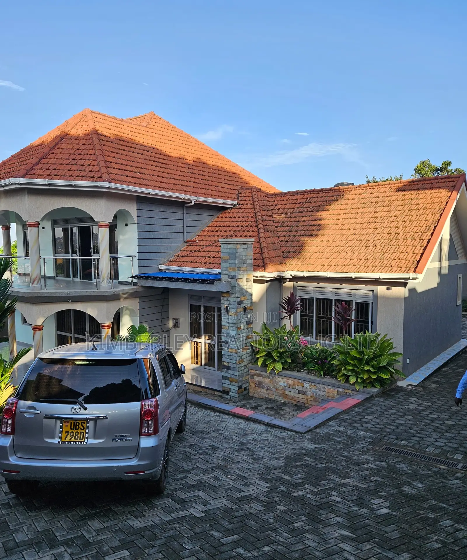 6bdrm House in Division A for sale