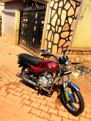 Bajaj Boxer 100 2017 Red