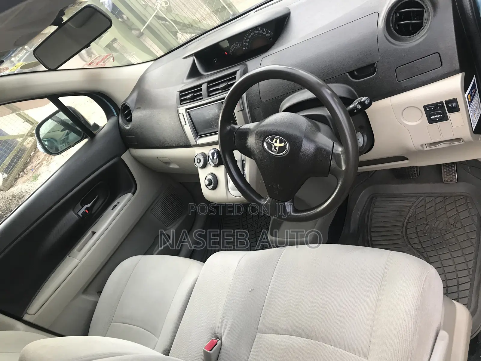 Toyota Passo Sette 2009 Blue