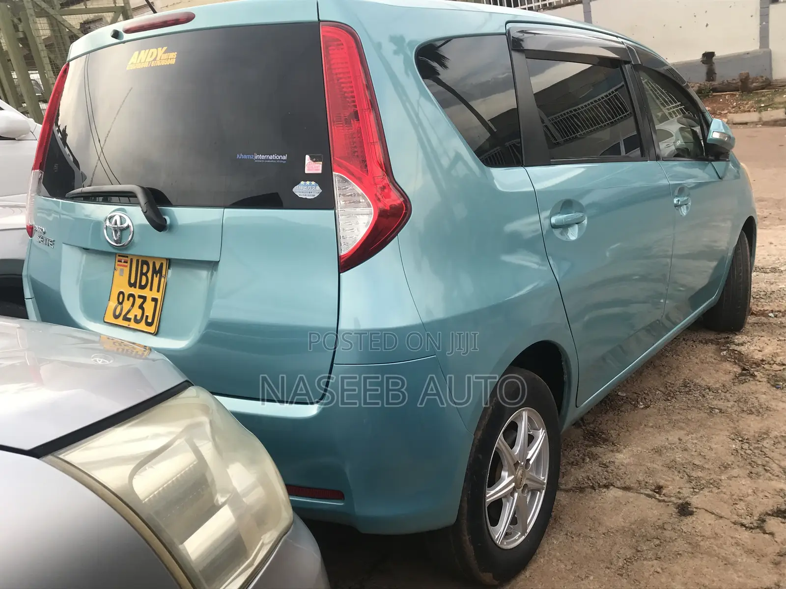 Toyota Passo Sette 2009 Blue