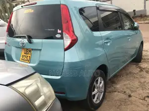 Toyota Passo Sette 2009 Blue