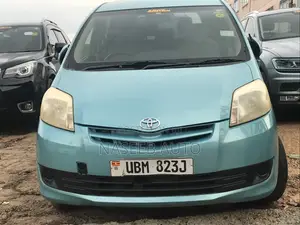 Toyota Passo Sette 2009 Blue