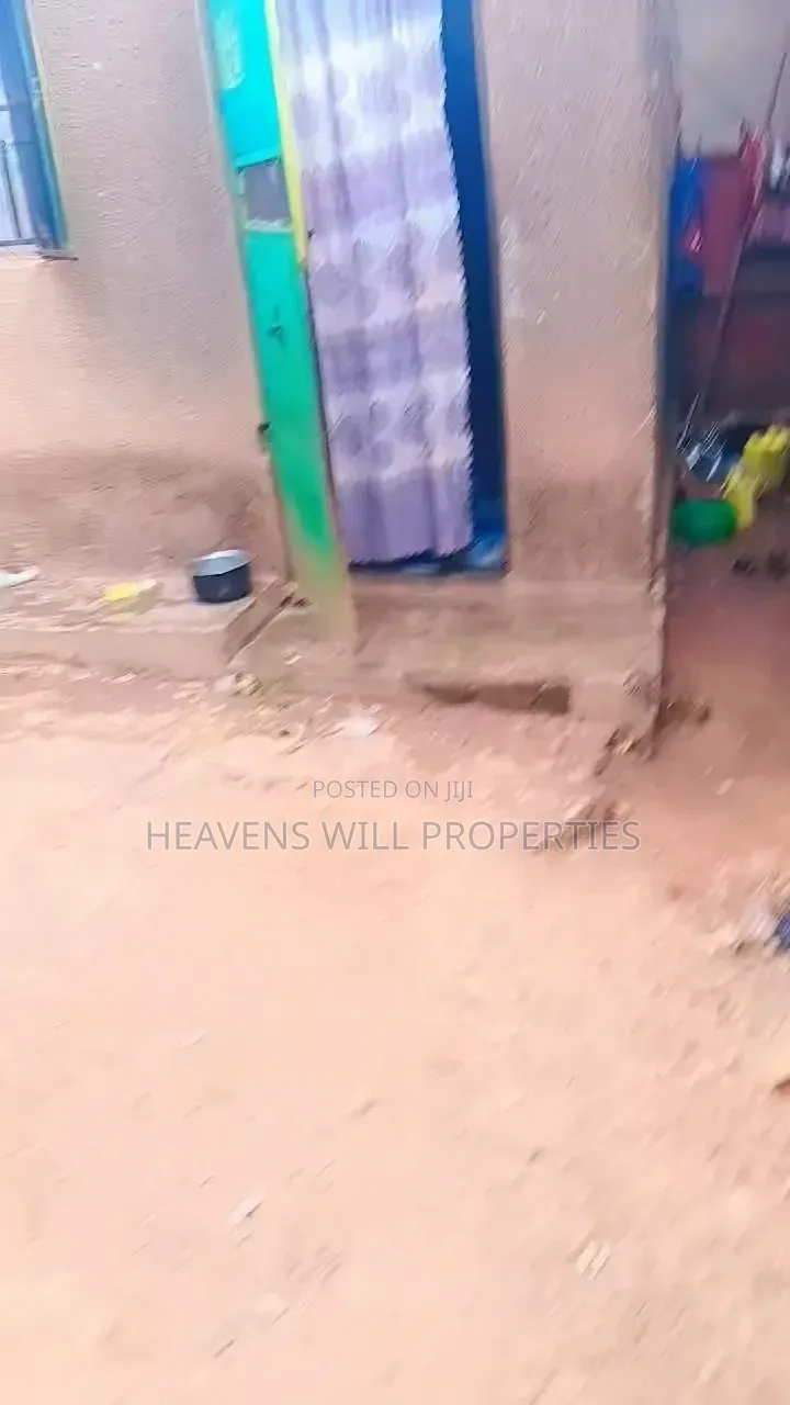 1bdrm House in 8 Single Rooms, Nabweru for sale