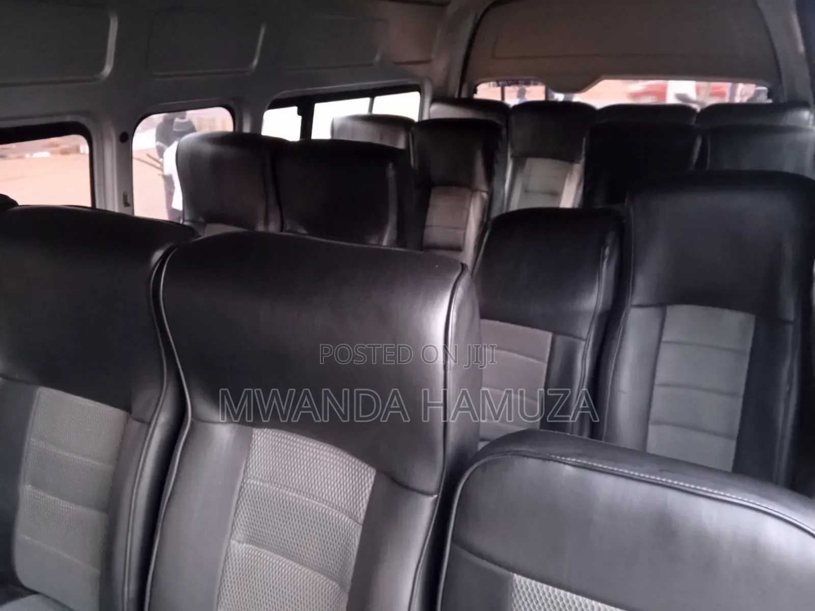 Toyota HiAce 2013 Silver