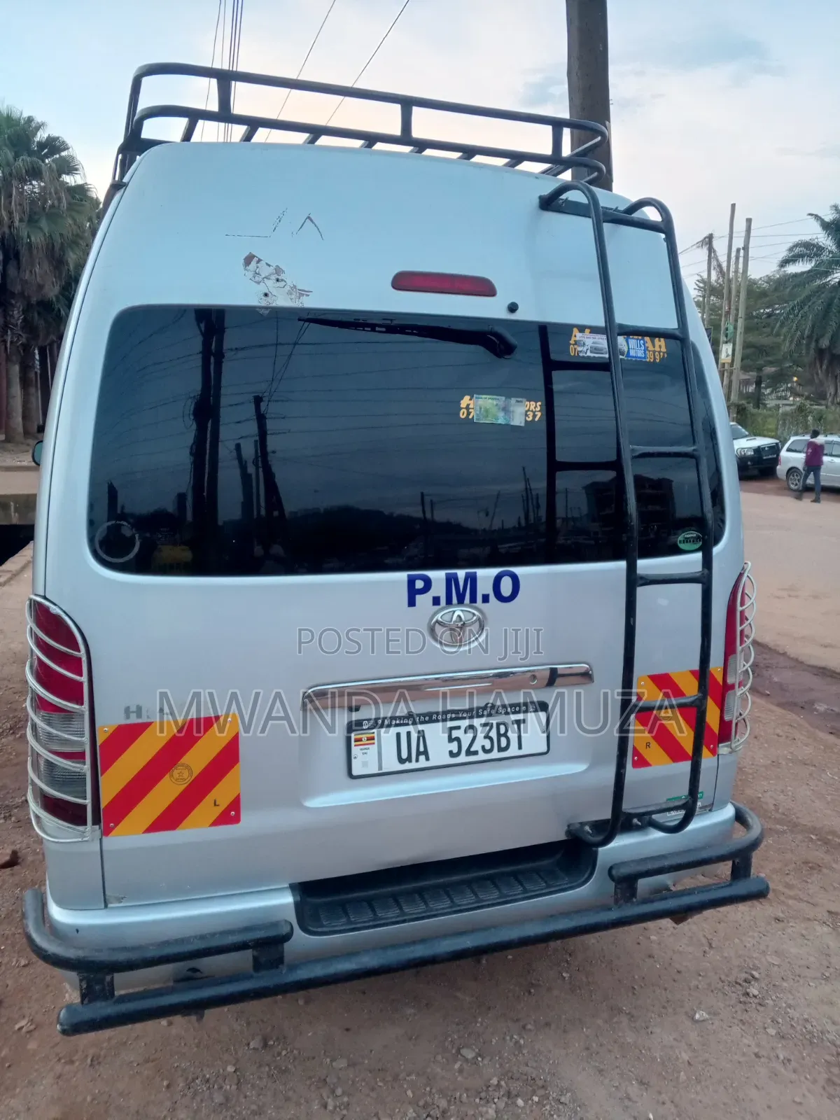 Toyota HiAce 2013 Silver