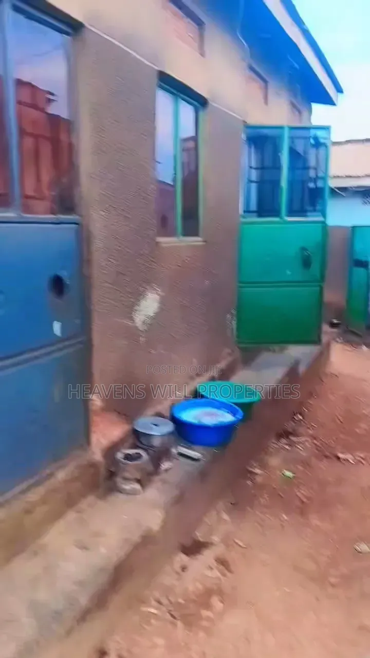 1bdrm House in 8 Single Rooms, Nabweru for sale