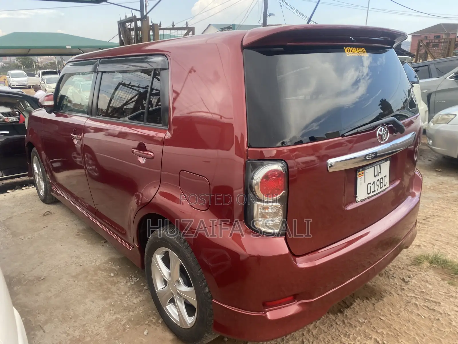 Toyota Rumion 1.5 FWD 2023 Red