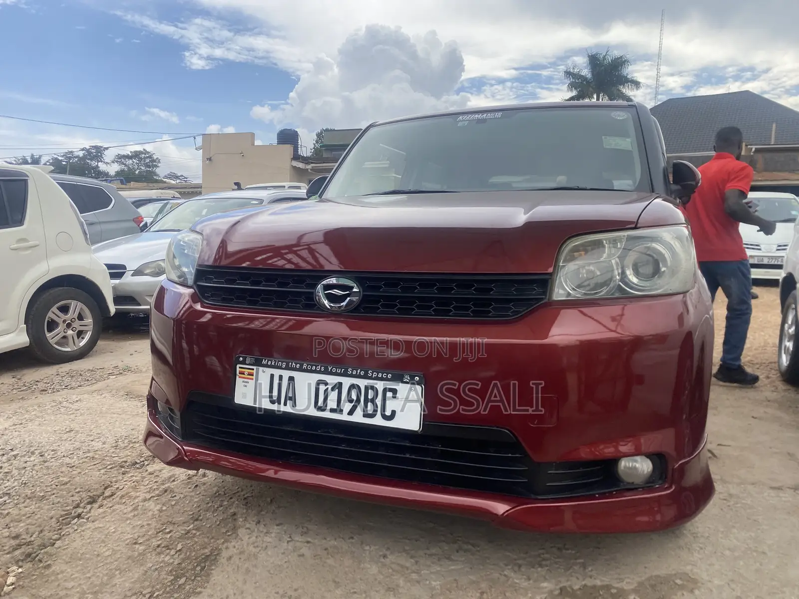 Toyota Rumion 1.5 FWD 2023 Red
