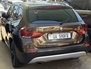 BMW X1 xDrive28i 2013 Brown