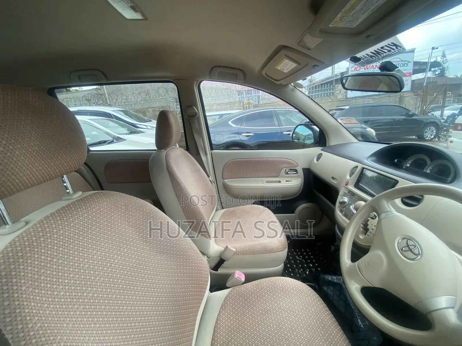 Toyota Sienta 2012 White