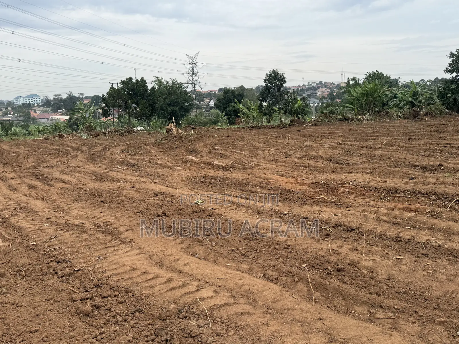 Land in Kawanda 100*50