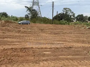 Land in Kawanda 100*50