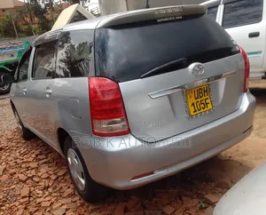 Toyota Wish 2006 Silver