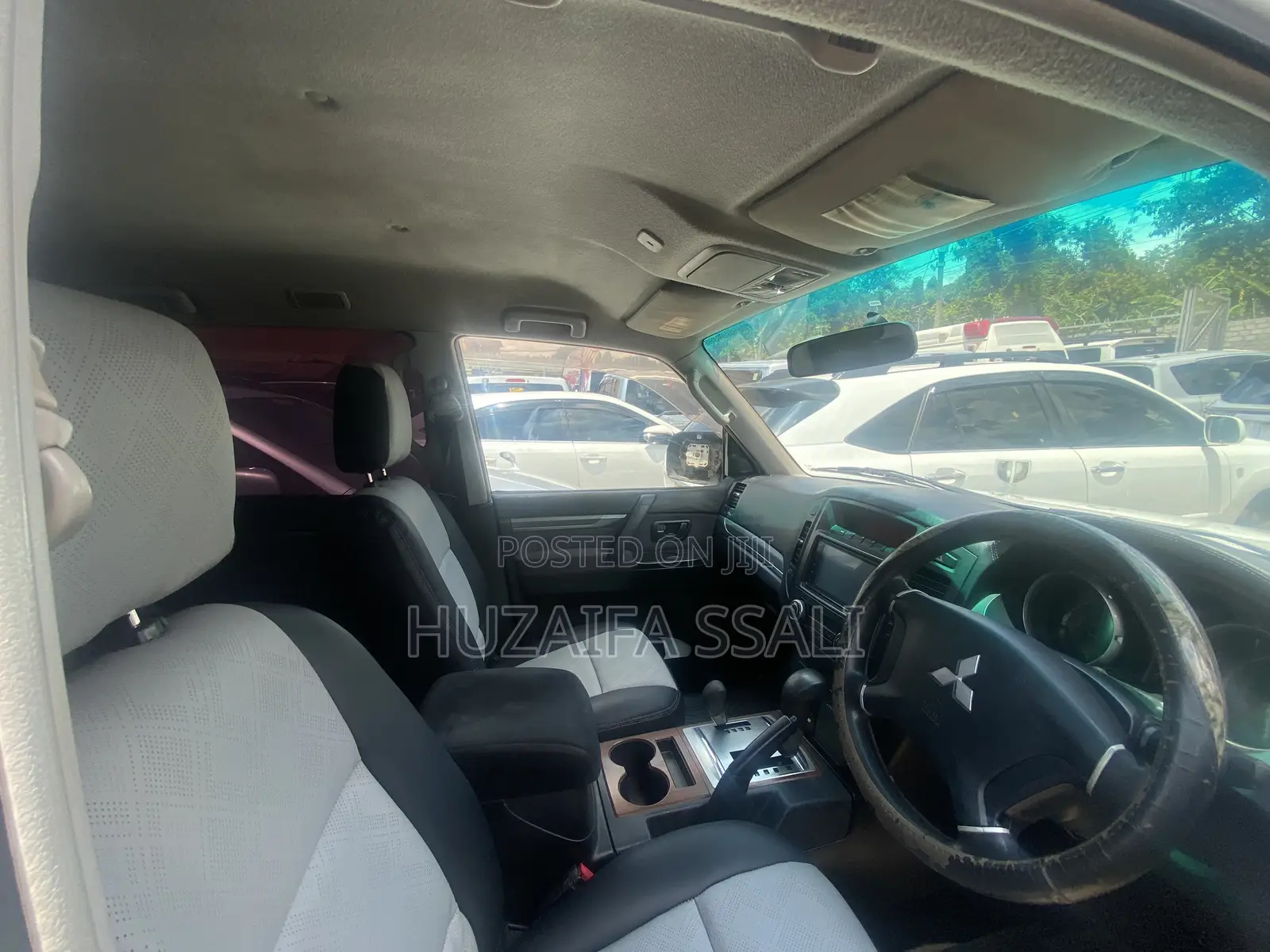 Mitsubishi Pajero 2010 White