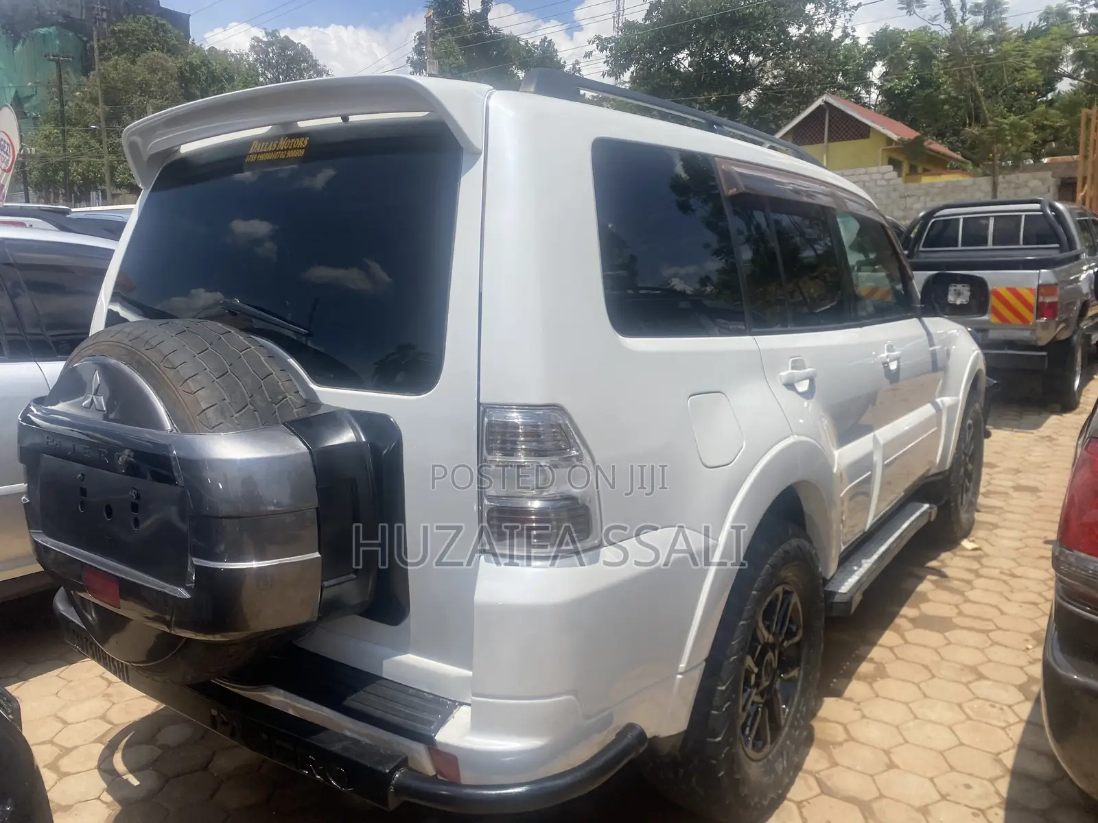 Mitsubishi Pajero 2010 White