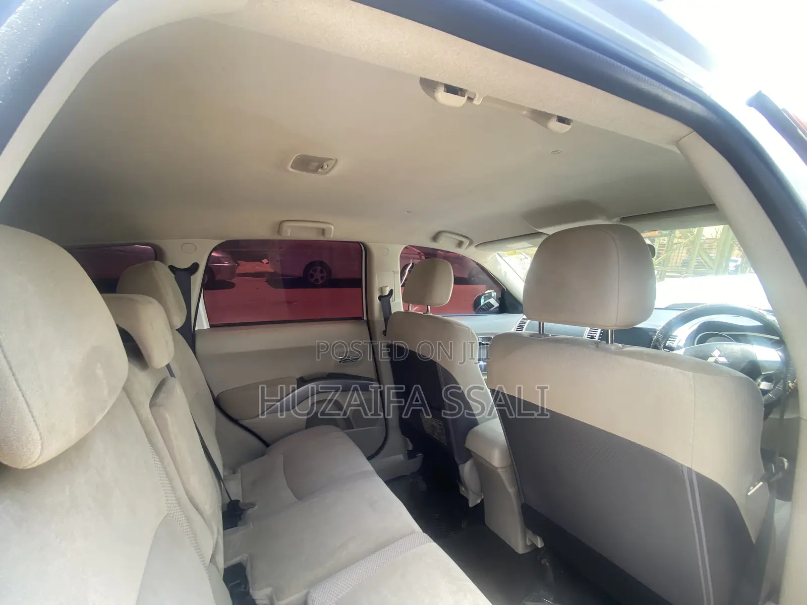 Mitsubishi Outlander 2010 White