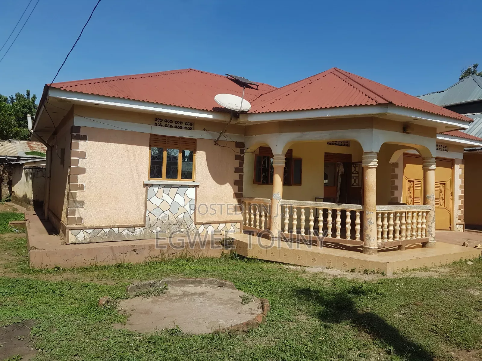 Furnished 5bdrm House in Odoko Mit..., Lira for sale