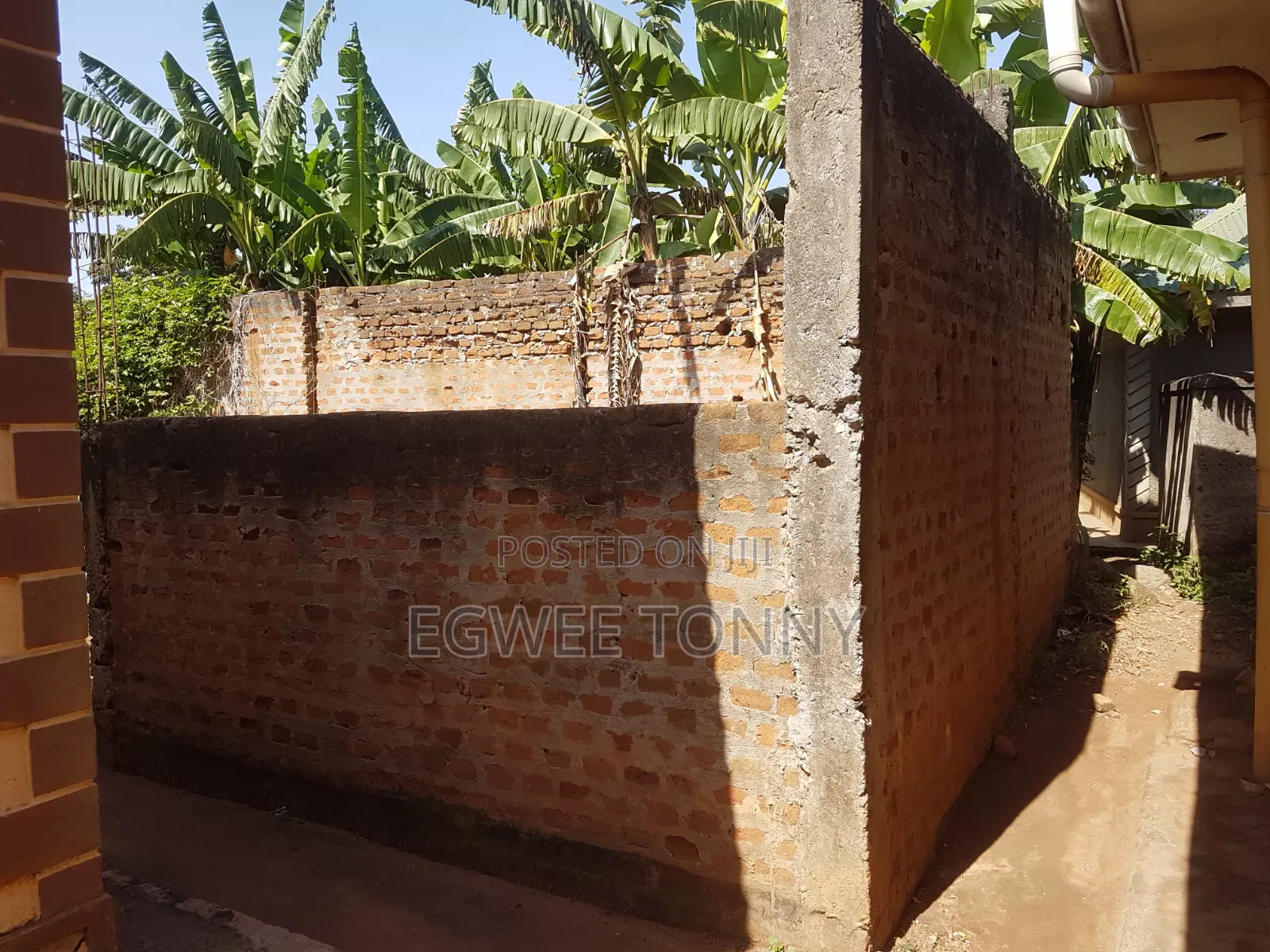 Furnished 5bdrm House in Odoko Mit..., Lira for sale