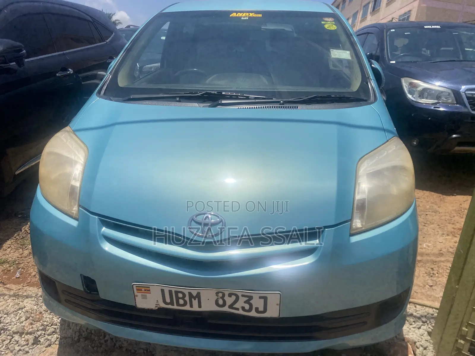 Toyota Ractis 2010 Blue