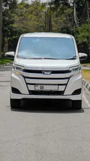 Toyota Noah 2018 White