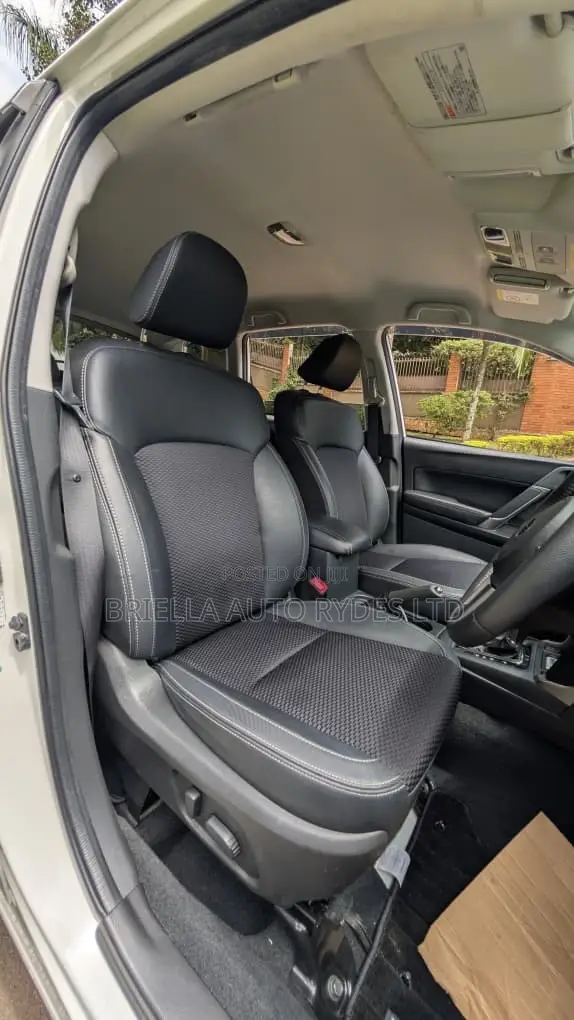 Subaru Forester 2017 Off white