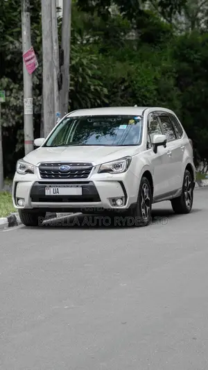 Subaru Forester 2017 Off white