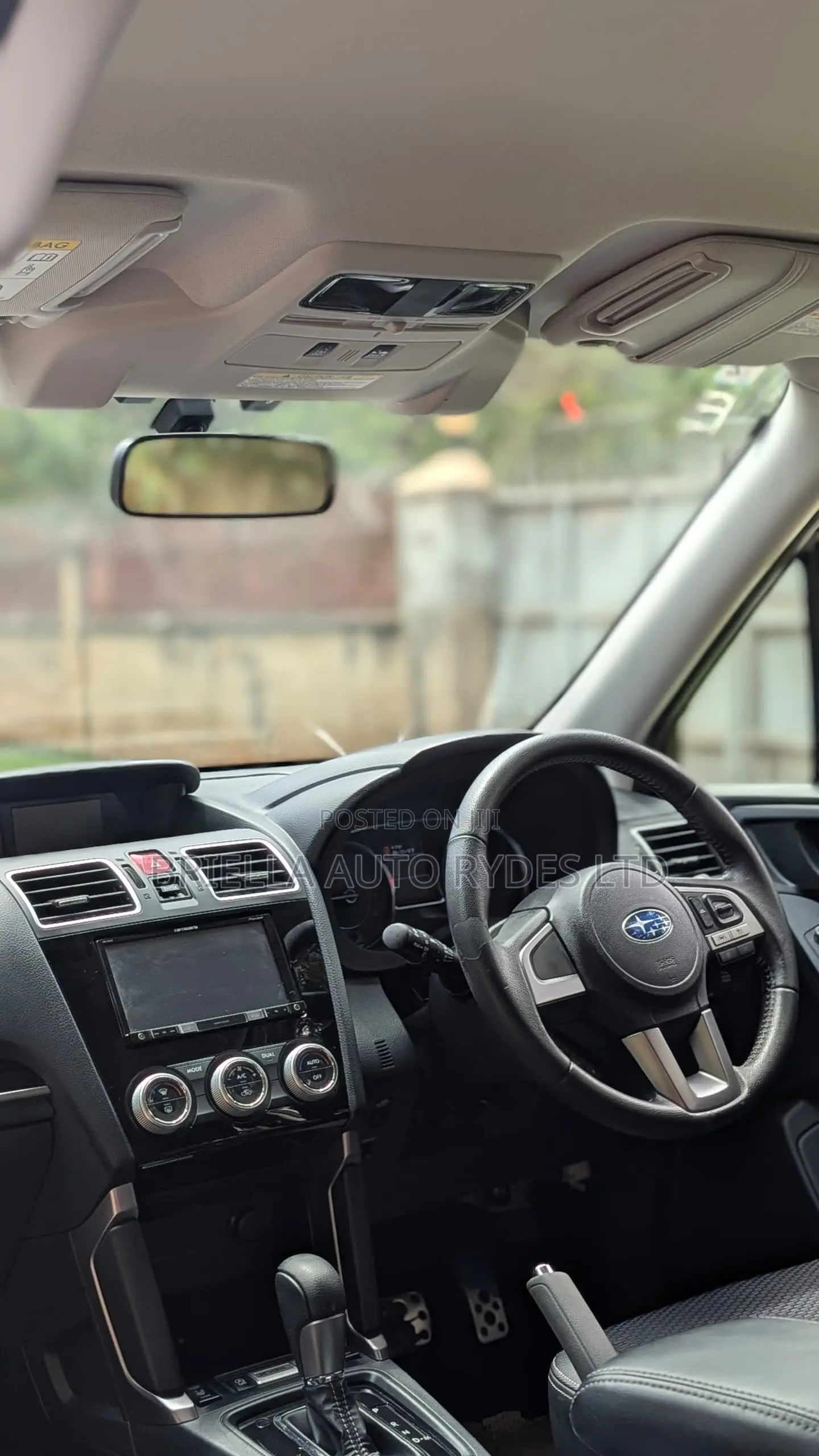 Subaru Forester 2017 Off white