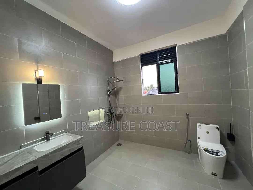 3bdrm Duplex in Nakawa for sale