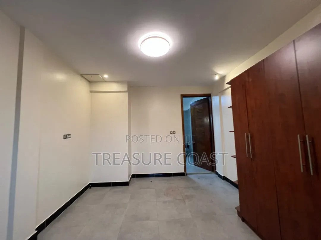 3bdrm Duplex in Nakawa for sale