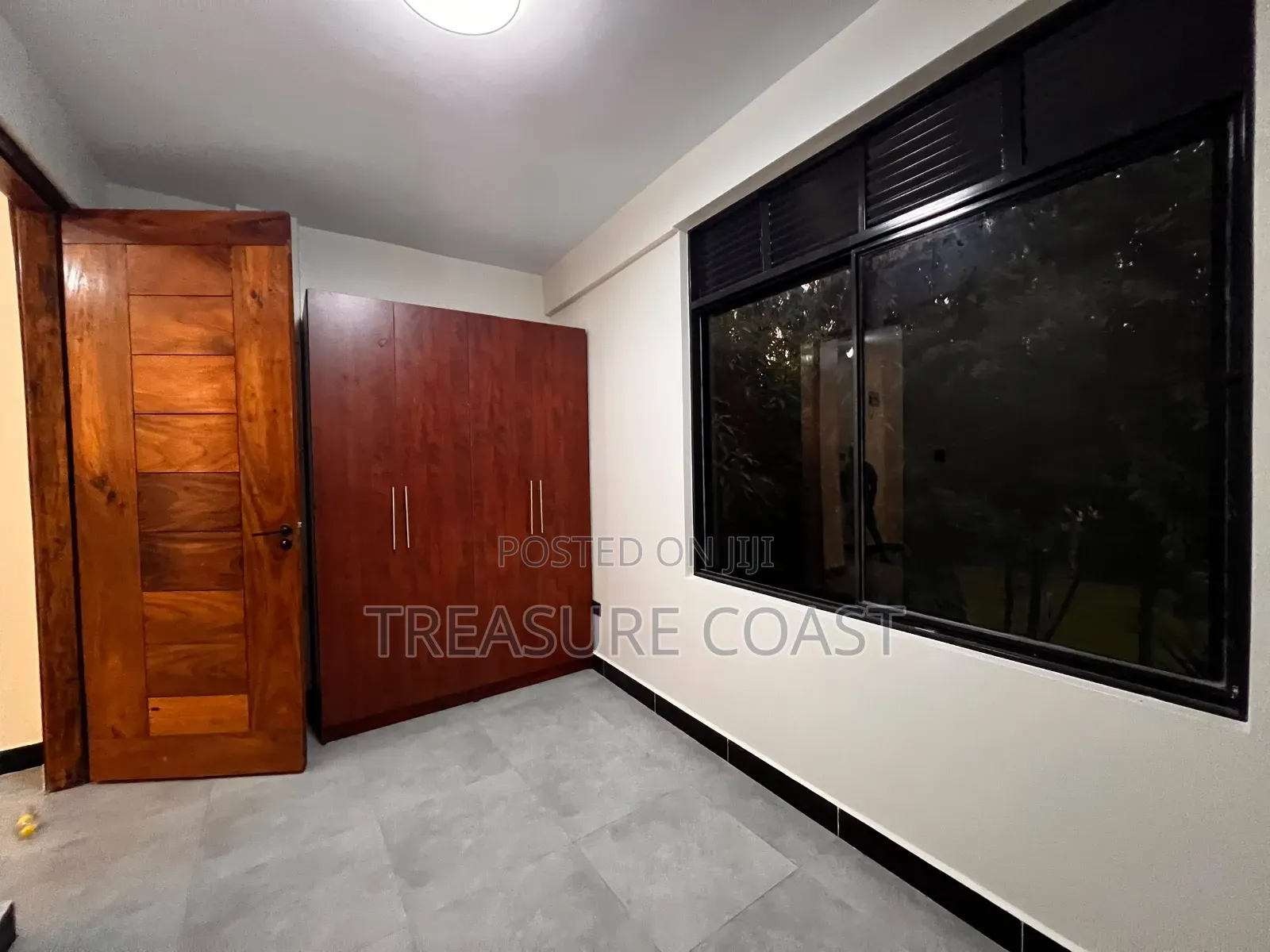 3bdrm Duplex in Nakawa for sale