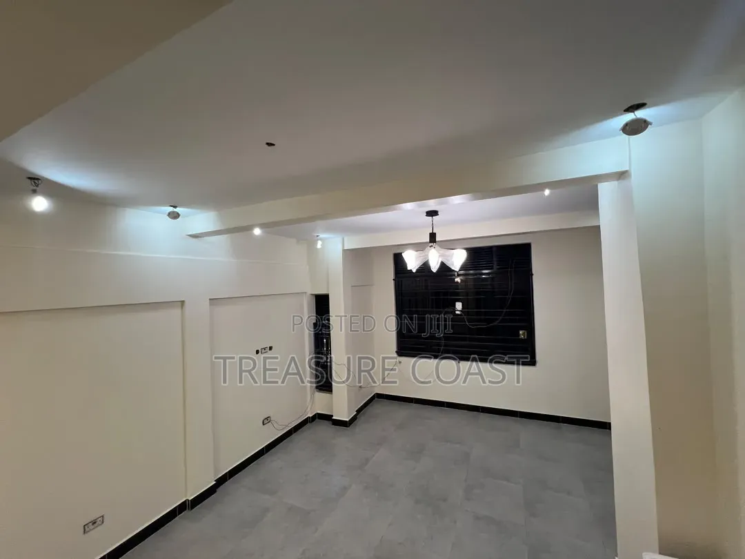 3bdrm Duplex in Nakawa for sale