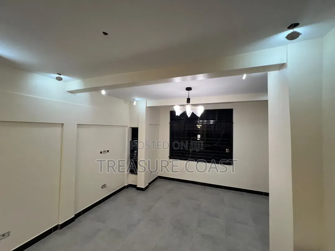 3bdrm Duplex in Nakawa for sale