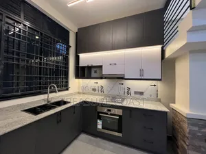 3bdrm Duplex in Nakawa for sale