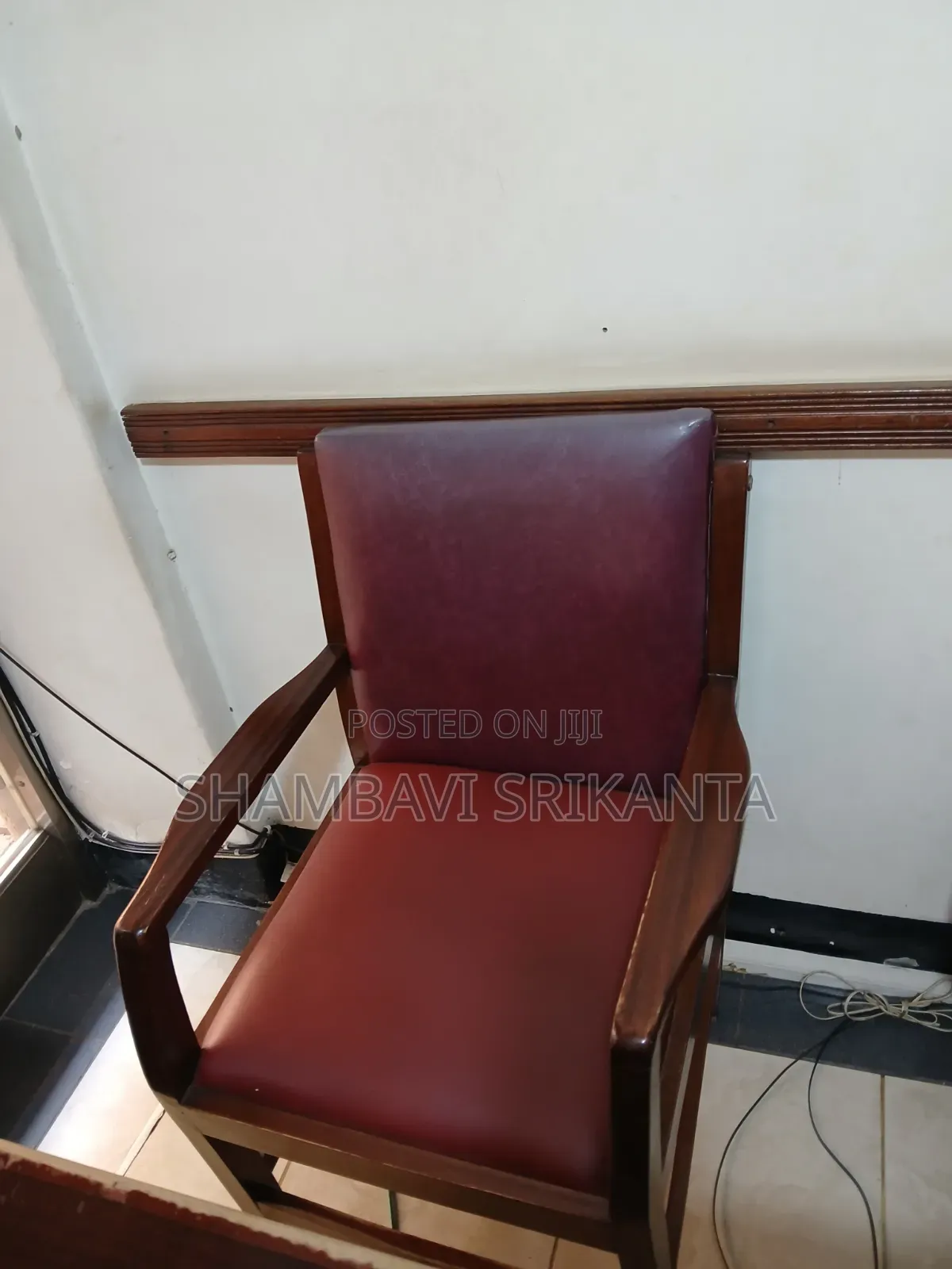 7 Office Chairs