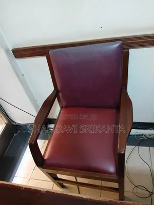 7 Office Chairs
