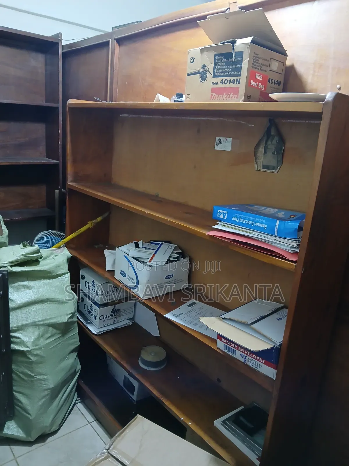 2 Office Shelfs