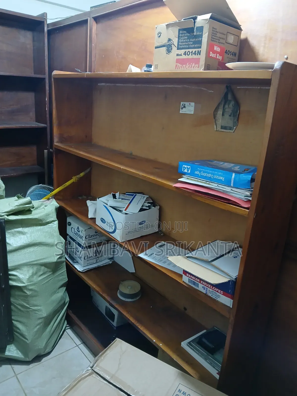 2 Office Shelfs
