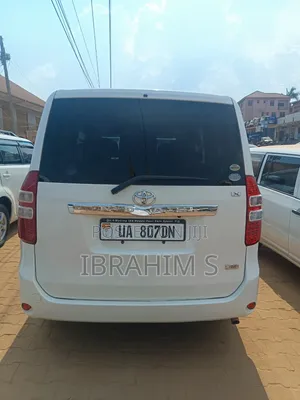 Toyota Noah 2013 White